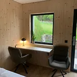Waldblick - Neubau - Self-check-in - Kein Verkehr - Am Wald - Parkplaetze Vor Tuer - Or Double דירה