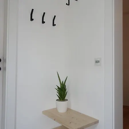 Apartment Waldblick - Neubau - Self-check-in - Kein Verkehr - Am Wald - Parkplaetze Vor Tuer - Or Double
