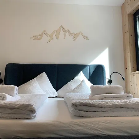 Waldblick - Neubau - Self-check-in - Kein Verkehr - Am Wald - Parkplaetze Vor Tuer - Or Double Apartment Innsbruck
