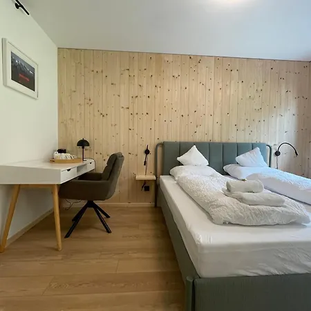 Waldblick - Neubau - Self-check-in - Kein Verkehr - Am Wald - Parkplaetze Vor Tuer - Or Double * Innsbruck