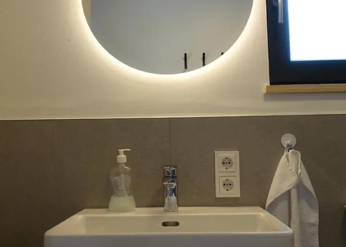 Waldblick - Neubau - Self-check-in - Kein Verkehr - Am Wald - Parkplaetze Vor Tuer - Or Double Daire İnnsbruck